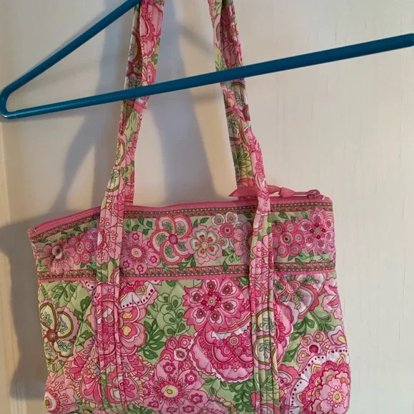 Vera Bradley On the Go Floral Pink and Green Bag - Picture 2 of 3